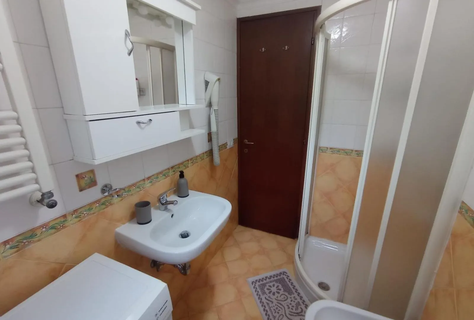 Casa Di Roberto - Metro E Servizi A Due Passi! Rom 0*,